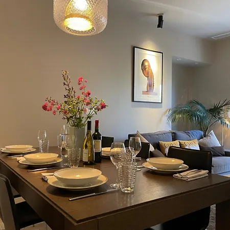 Θέρετρο Cinq & Sept Lgbt For Men Roujan