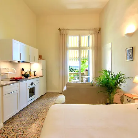 Θέρετρο Cinq & Sept Lgbt For Men